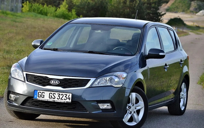 Kia Ceed cena 24900 przebieg: 88000, rok produkcji 2010 z Margonin małe 211